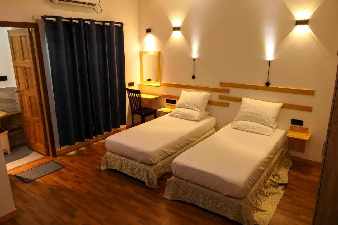 Готель Ayira Maldives Feridhoo Екстер'єр фото