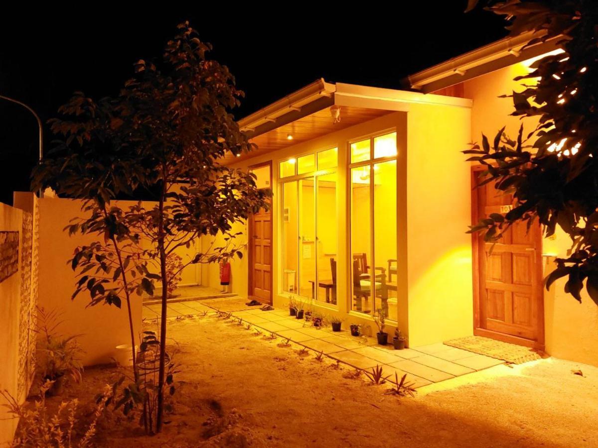 Готель Ayira Maldives Feridhoo Екстер'єр фото